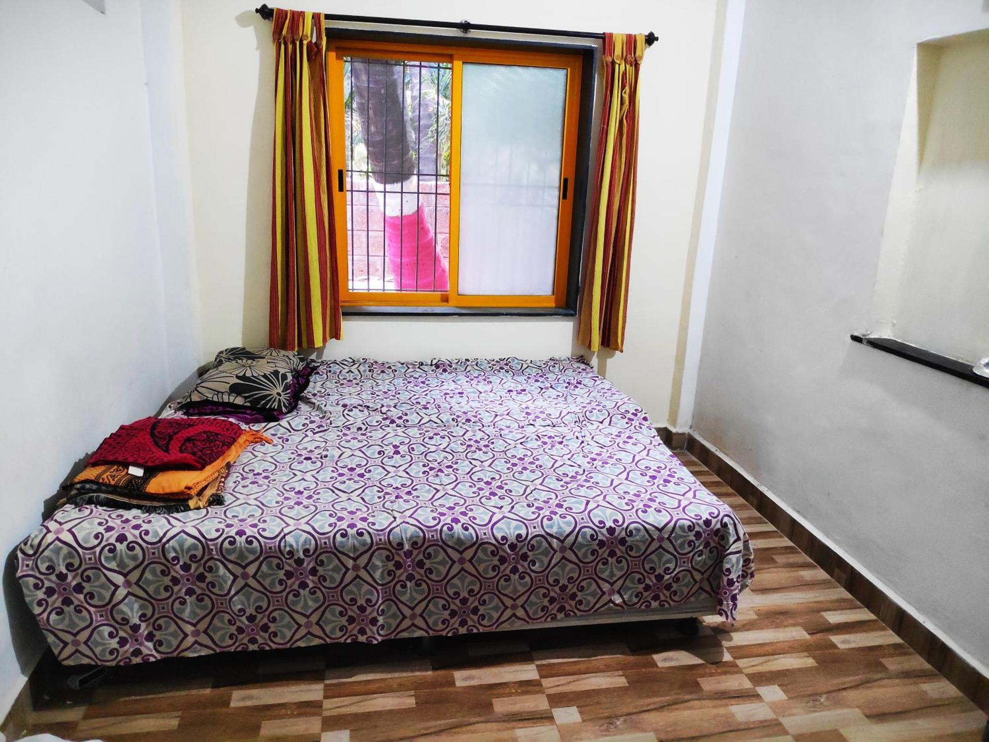 Ashish Baug Cottage Alibag Bilik gambar