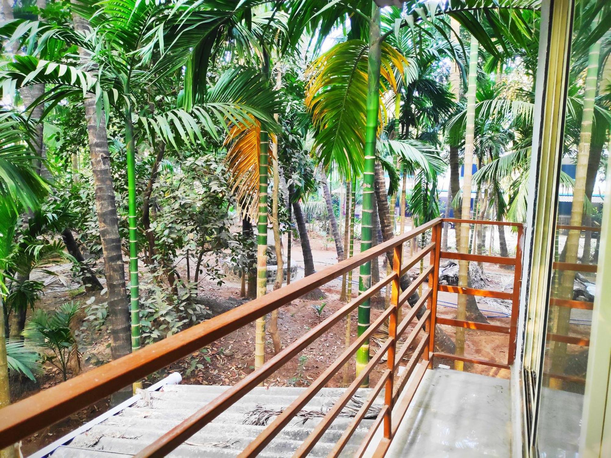 Ashish Baug Cottage Alibag Bilik gambar